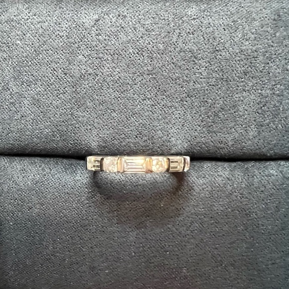 Baguette and Round Diamond Band in 14K White Gold. Size 6 - Picture 3 of 4